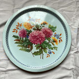 Colorful Serving Lot - thumbnail 3 of 7