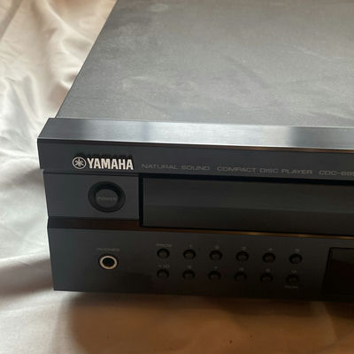 Yamaha CDC-686 Compact Disc Player - Image 1 of 7