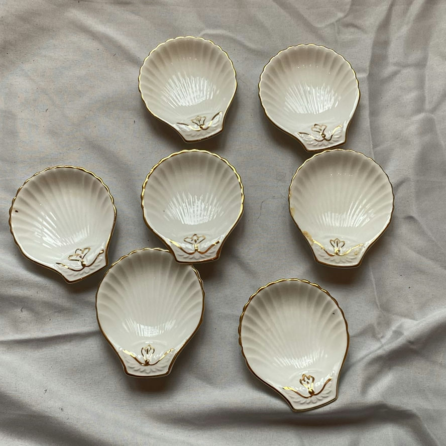 Foley Bone China Shell-Shaped Dishes - image 3 of 4