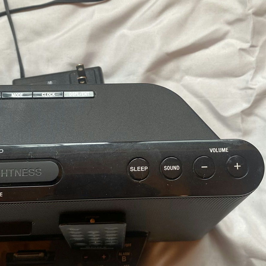 SONY iHome With Radio - image 4 of 5