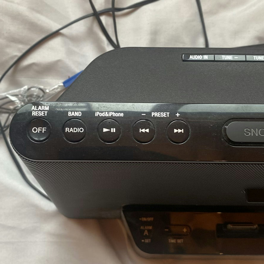 SONY iHome With Radio - image 3 of 5