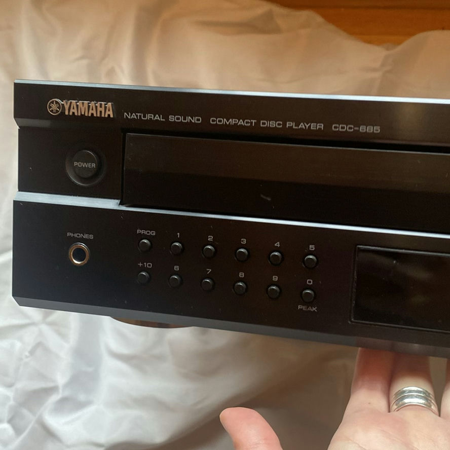 Yamaha CDC-686 Compact Disc Player - image 5 of 7
