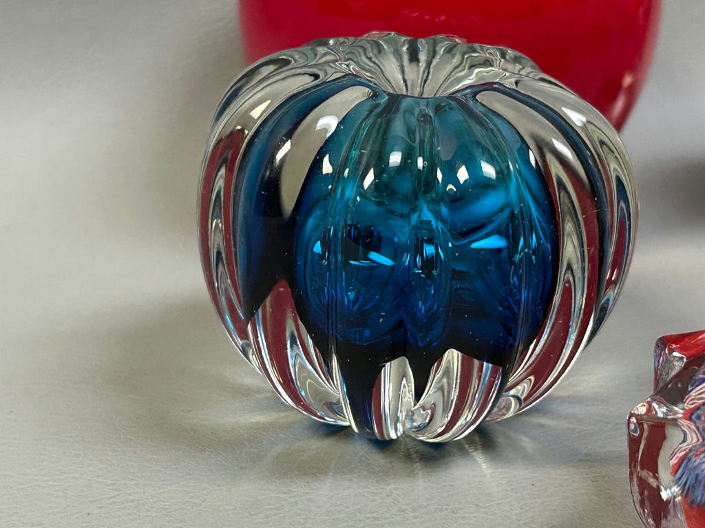 Art Glass Paperweights  - image 7 of 9