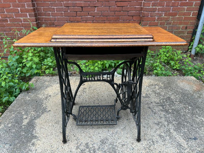 Singer Sewing Machine Case - Image 1 of 10
