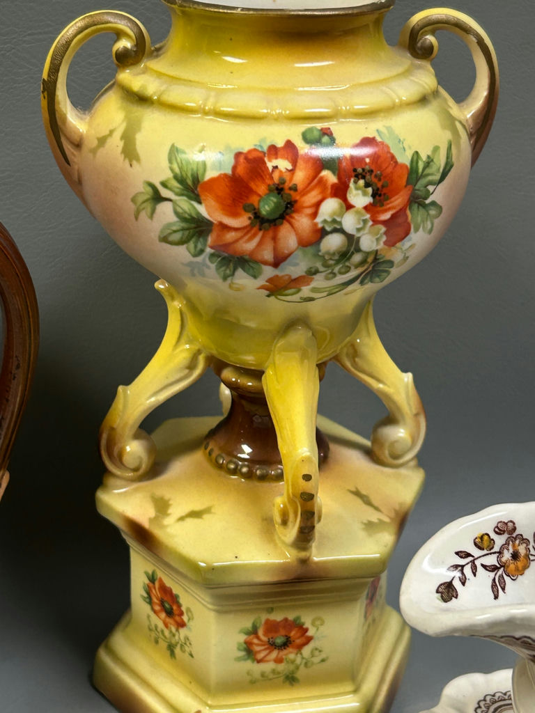 Misc Porcelain and Pottery Items - image 3 of 11