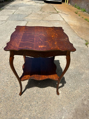 Bow Legged Scalloped Edge Side Table - Image 1 of 5