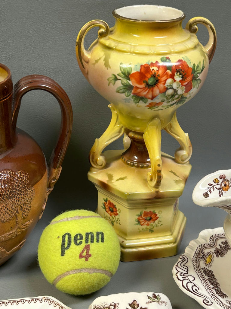 Misc Porcelain and Pottery Items - image 4 of 11