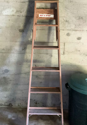 Werner Wood Ladder - Image 1 of 4