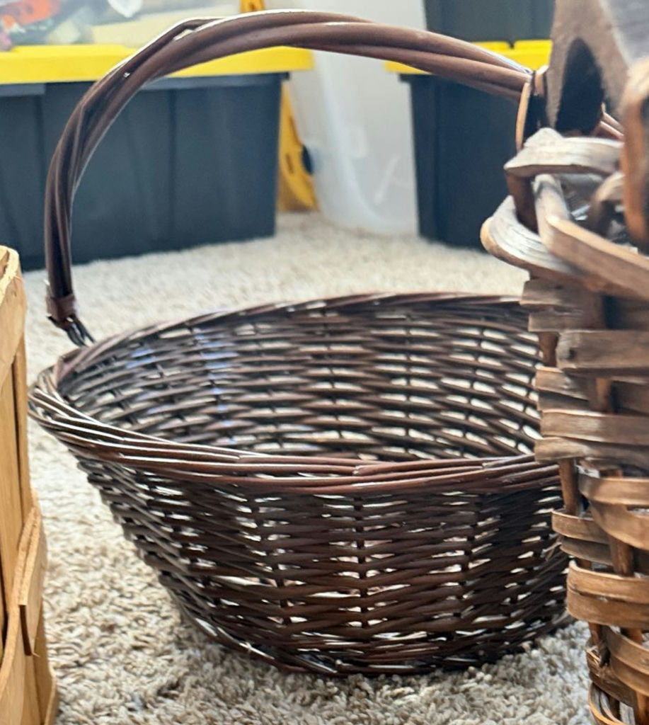 Lot of 4 Wicker, Wood and Fabric-Lined Decorative Baskets with Handles - image 4 of 5
