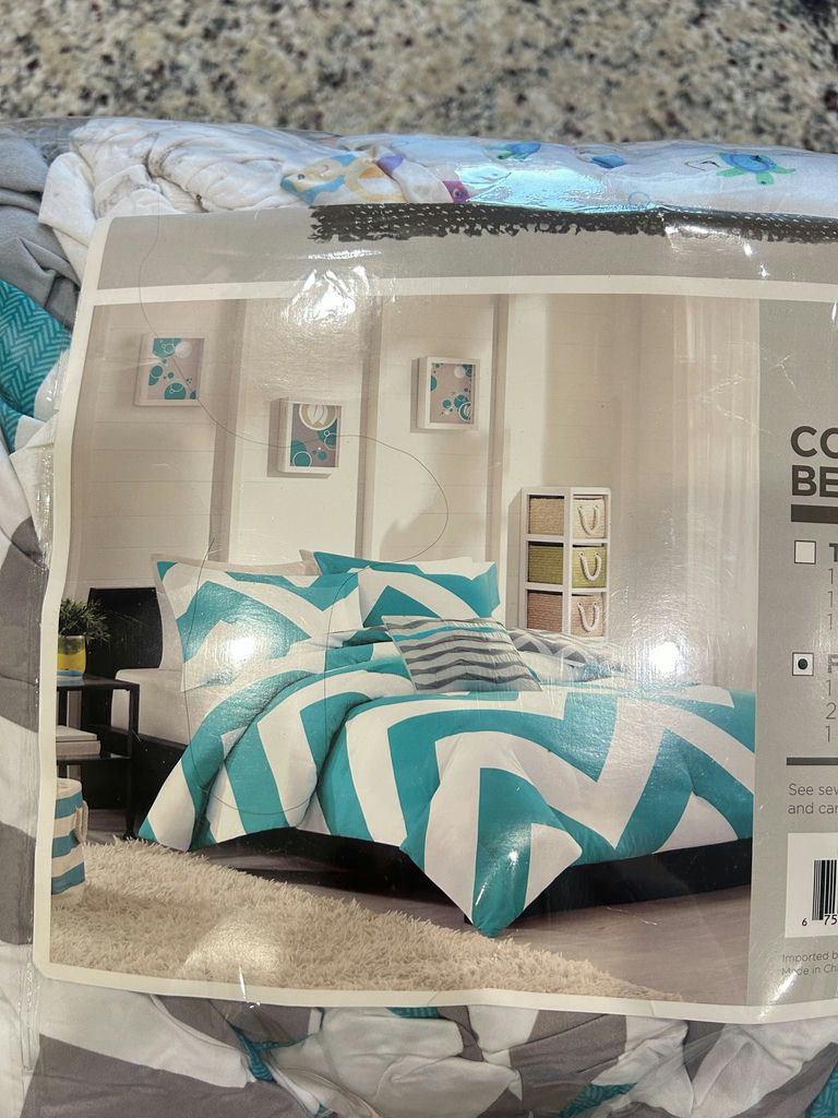 Full/Queen Teal Chevron Comforter Bedding Set - image 2 of 4