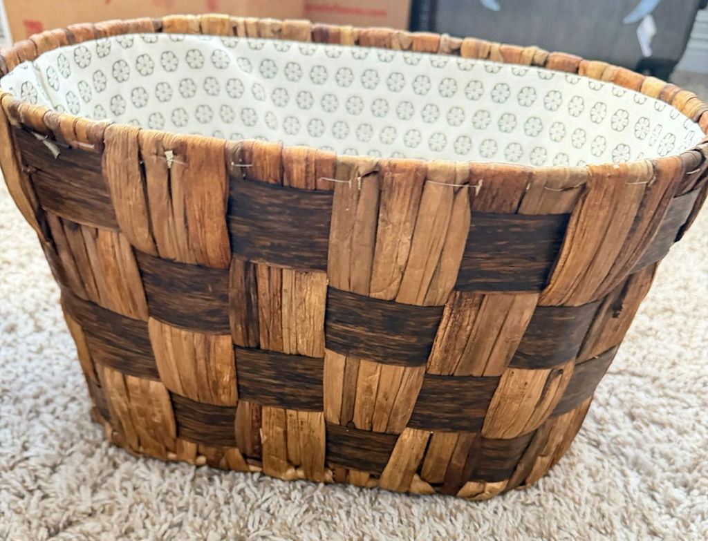 Lot of 4 Wicker, Wood and Fabric-Lined Decorative Baskets with Handles - image 2 of 5
