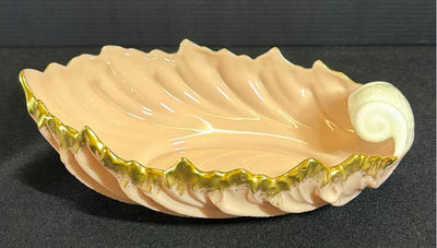 Shell-shaped porcelain dish with gold trim- Vintage Lenox acanehus candy dish from 1940's - Image 1 of 4