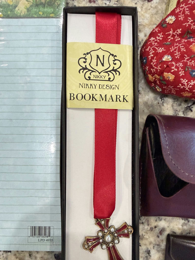 Lot of Novelty Socks, Bookmark, Eyeglasses with Cases & Small Pouches - image 2 of 6