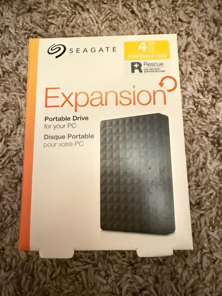 Seagate Expansion 4TB Portable External Hard Drive USB 3.0 - image 1 of 4
