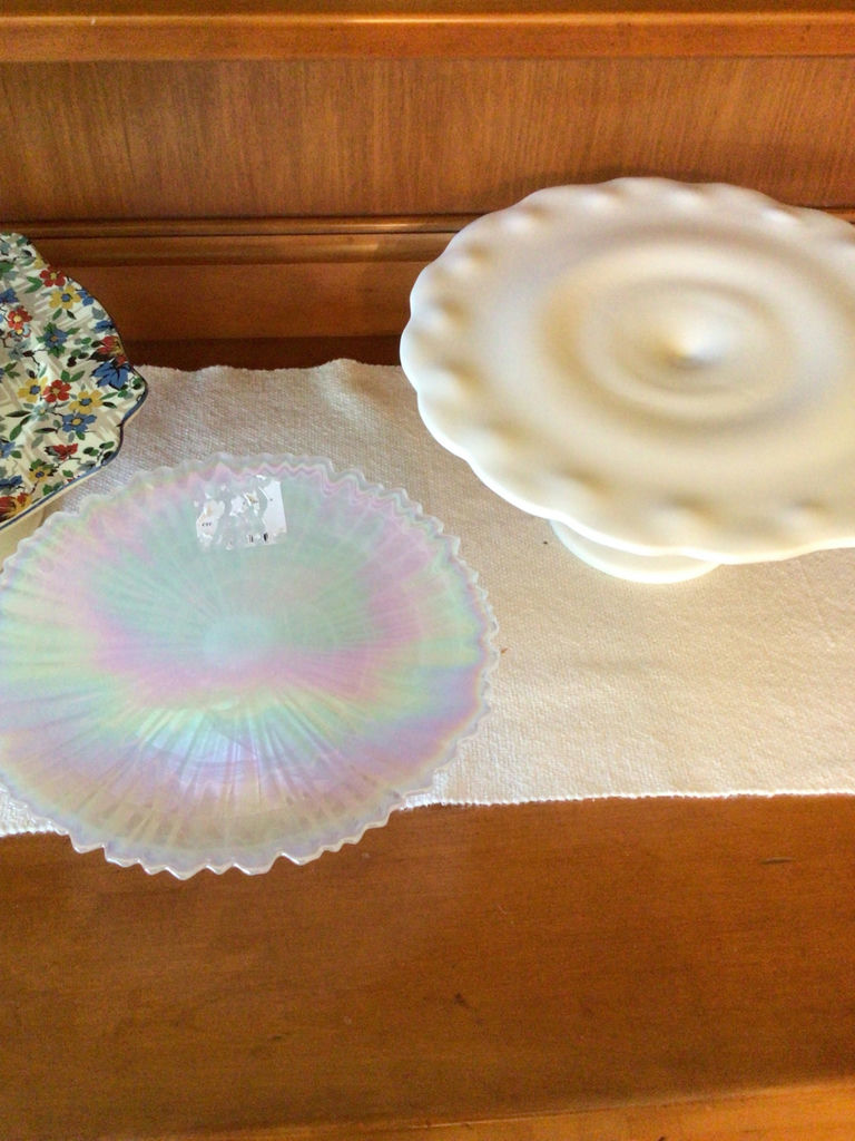 Floral patterned plate on pedestal, iridescent glass plate, and white pedestal cake stand - image 3 of 5