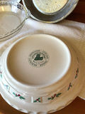 Vintage bakeware and dishware collection - thumbnail 5 of 6