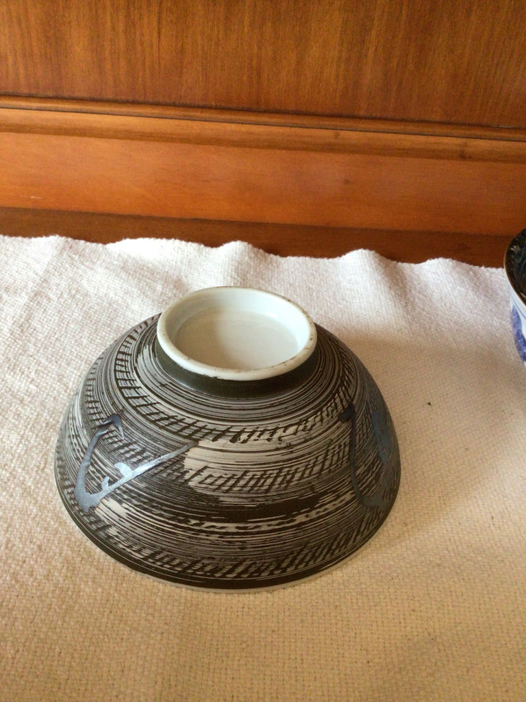 2 ceramic bowls with blue-and-white patterns and gray/black designs - image 5 of 6