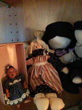 Assorted vintage dolls and ceramic figurines - thumbnail 3 of 5