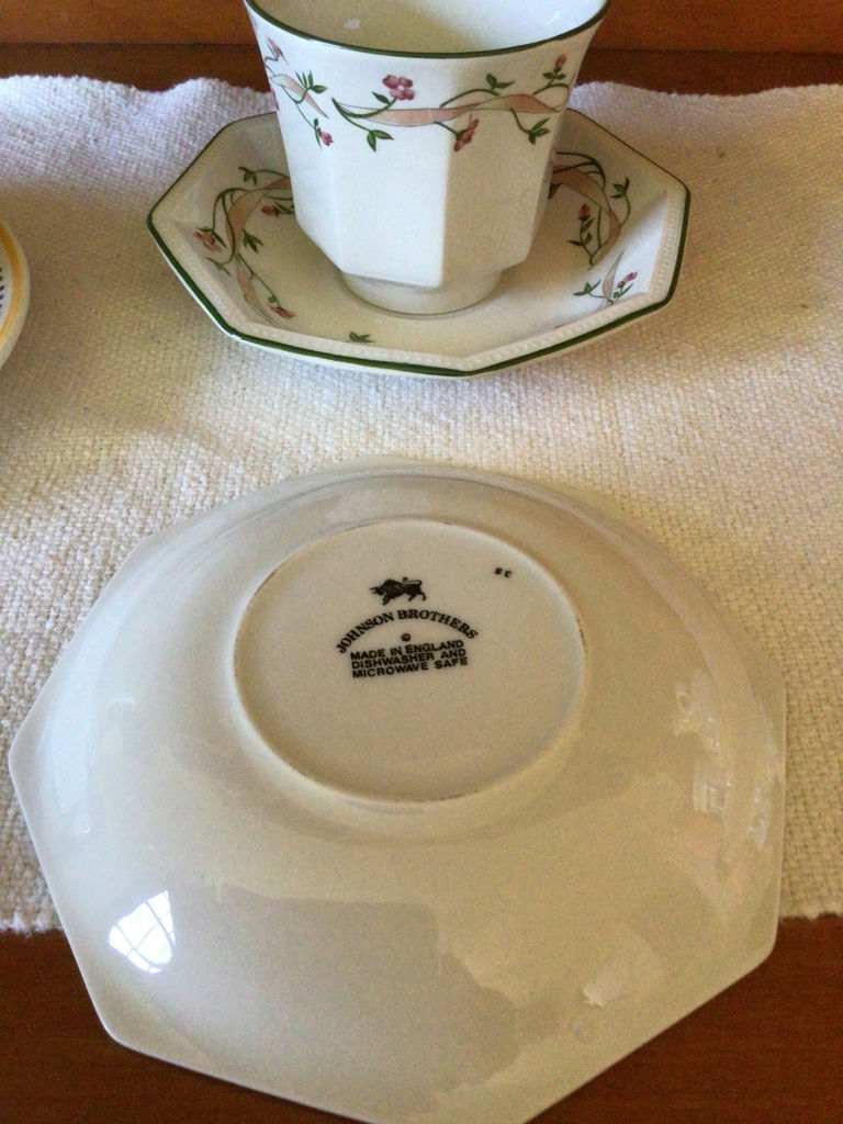 Floral ceramic tea set with decanter - image 5 of 6