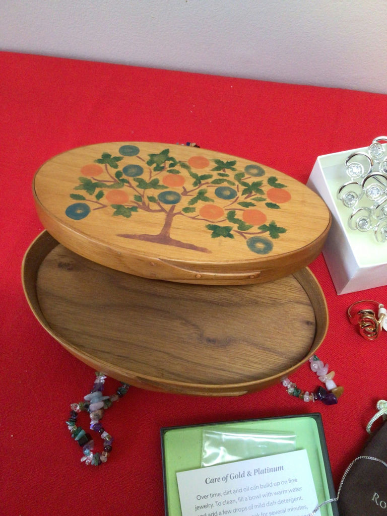 Assorted Jewelry Pieces with Boxes and Pouches - image 7 of 7