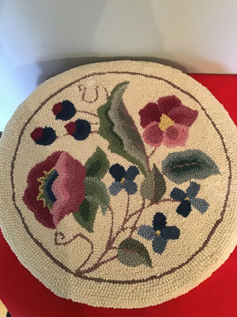 5 Round Hand-Hooked Floral seat pads - image 1 of 2