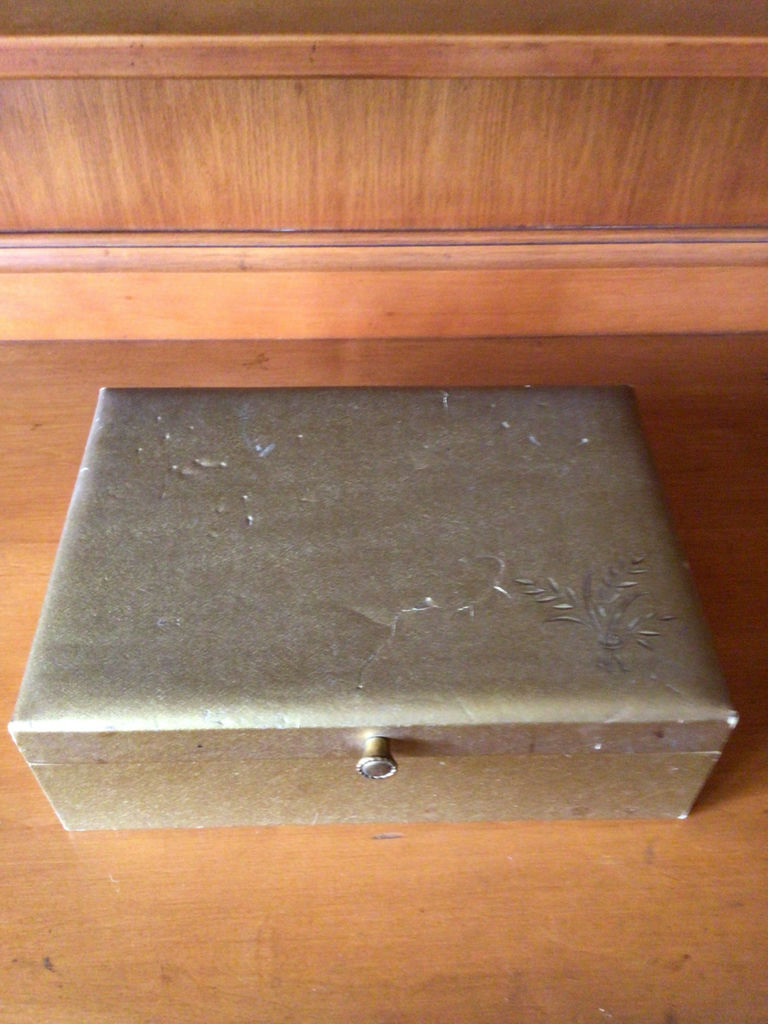 Assorted jewelry in a compartmentalized storage box - image 4 of 4