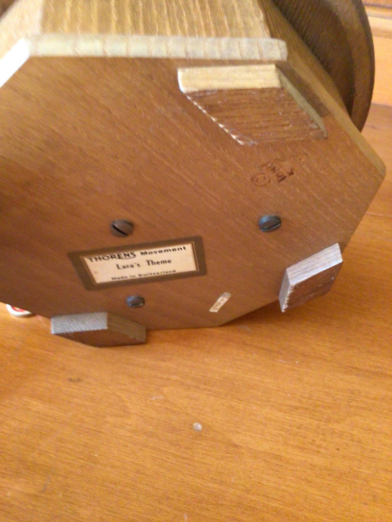 Thorens Movement Lara's Theme music box diorama - image 3 of 3