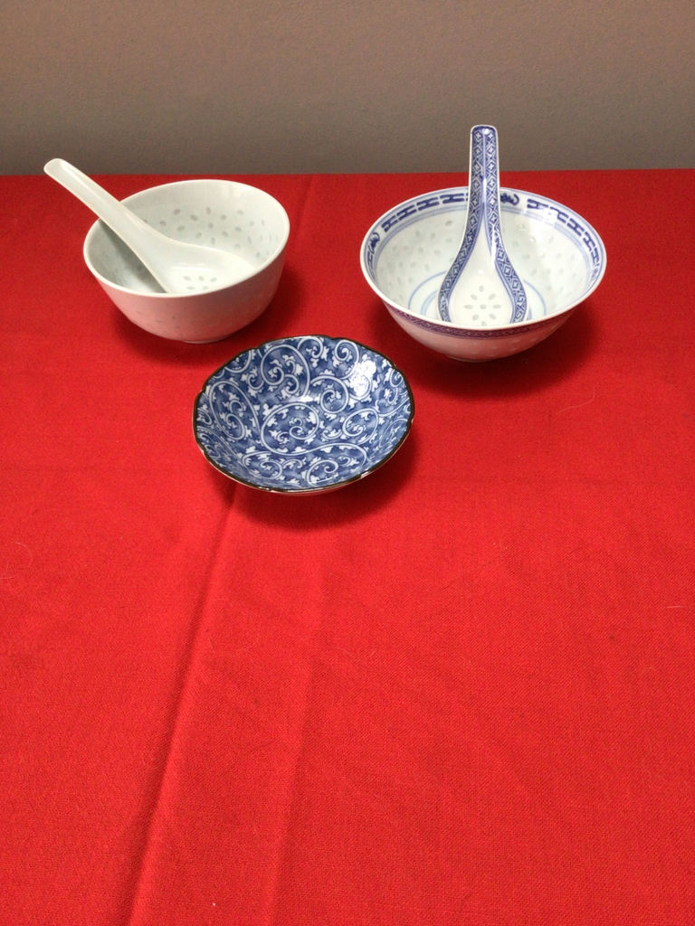 Blue-and-white Chinese porcelain bowls and spoon set - image 1 of 4