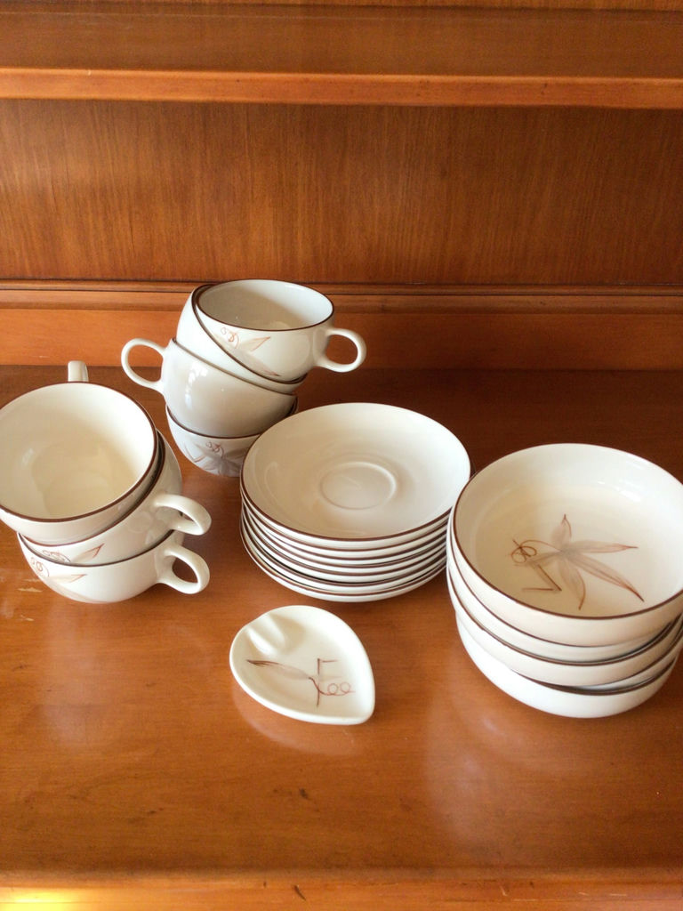 Winfield White ceramic dishware set with brown trim - image 2 of 4