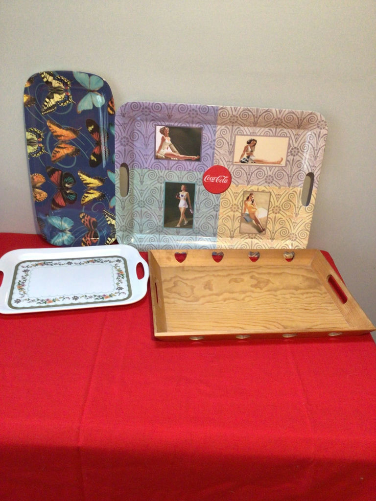 Assorted decorative serving trays - image 1 of 5