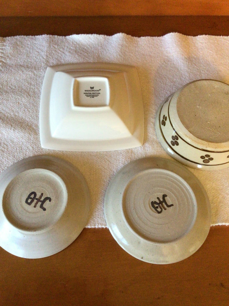 Ceramic bowls and Wedgewood square dish - image 2 of 2