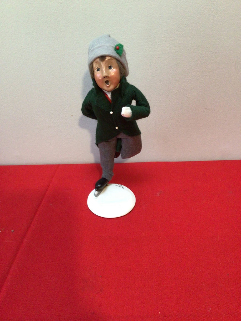 Byers Choice Cloth dolls in festive costumes with Salvation Army sign - image 4 of 5