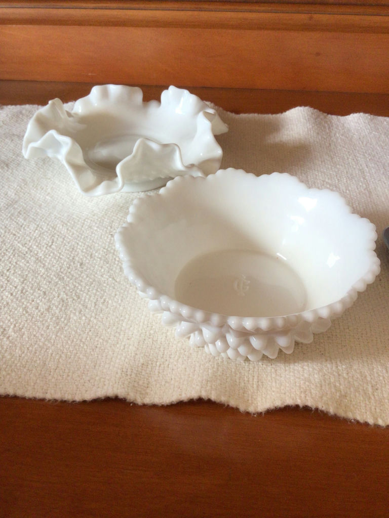 Assorted Kitchenware: milk glass, Rosemeade Bowls, Creamers, Pitchers and a Lidded Jar - image 3 of 3