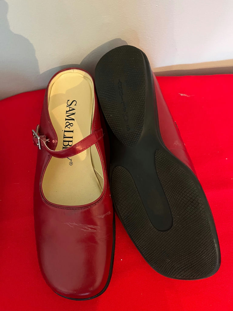 Red women's footwear: clogs and Mary Jane sandals - image 4 of 4