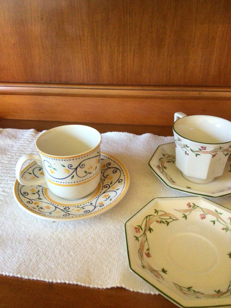 Floral ceramic tea set with decanter - image 4 of 6