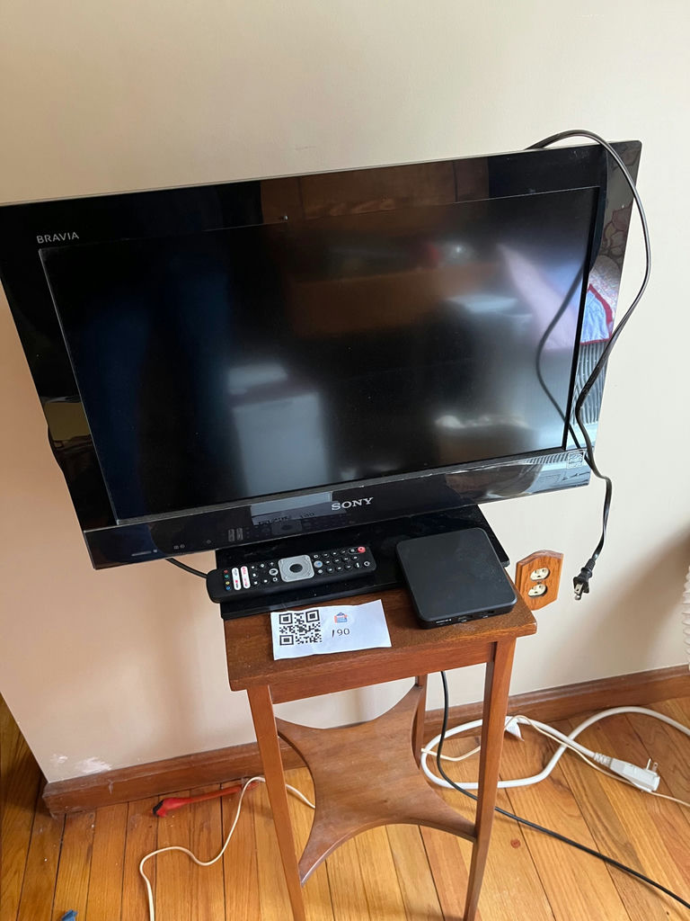 TV/Streaming Setup and small table - image 1 of 2
