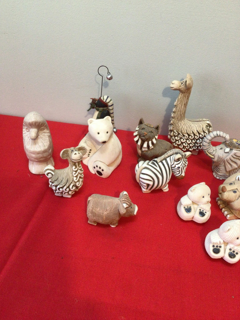 Set of Assorted Wooden Animal Figurines - image 3 of 4