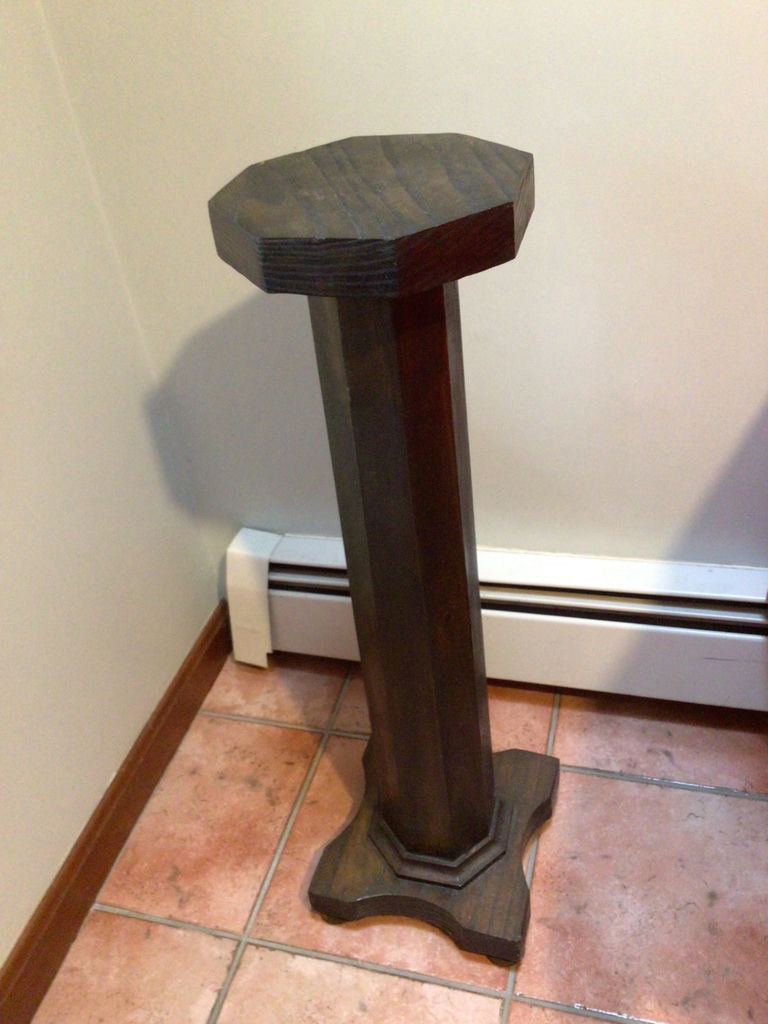 Dark wooden pedestal with octagonal top - image 1 of 2