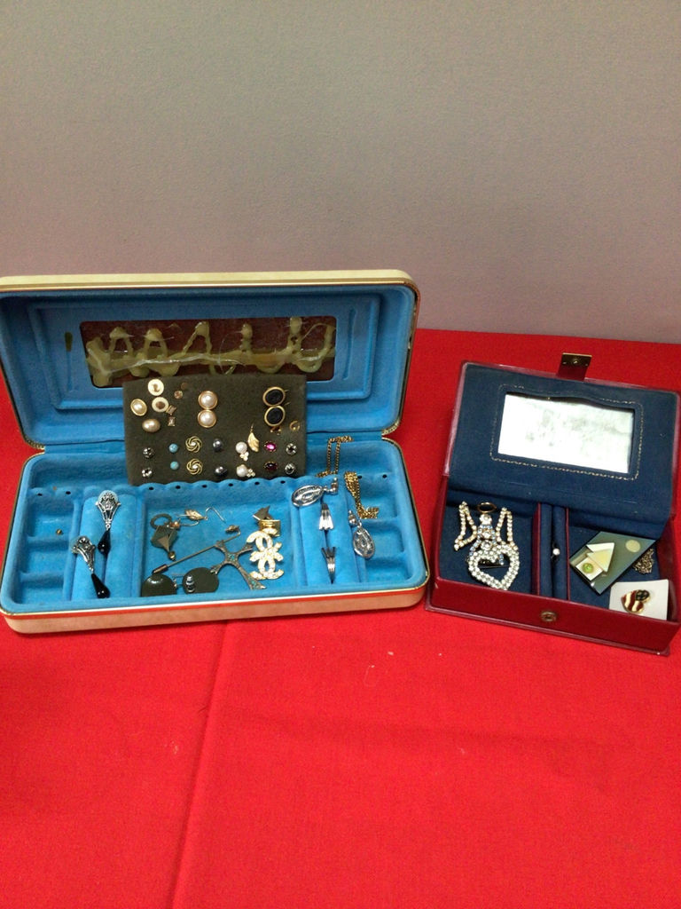 Assorted Jewelry in Blue Display Boxes - image 1 of 4