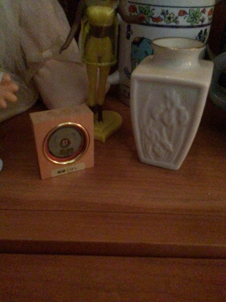 Dolls, figurines and ceramic collectibles - image 4 of 7