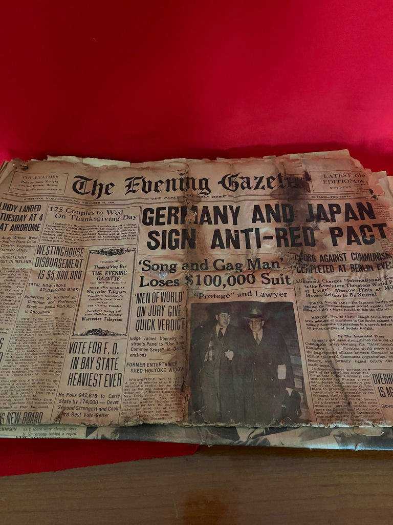 Collection of Vintage Newspaper Front Pages - image 3 of 7