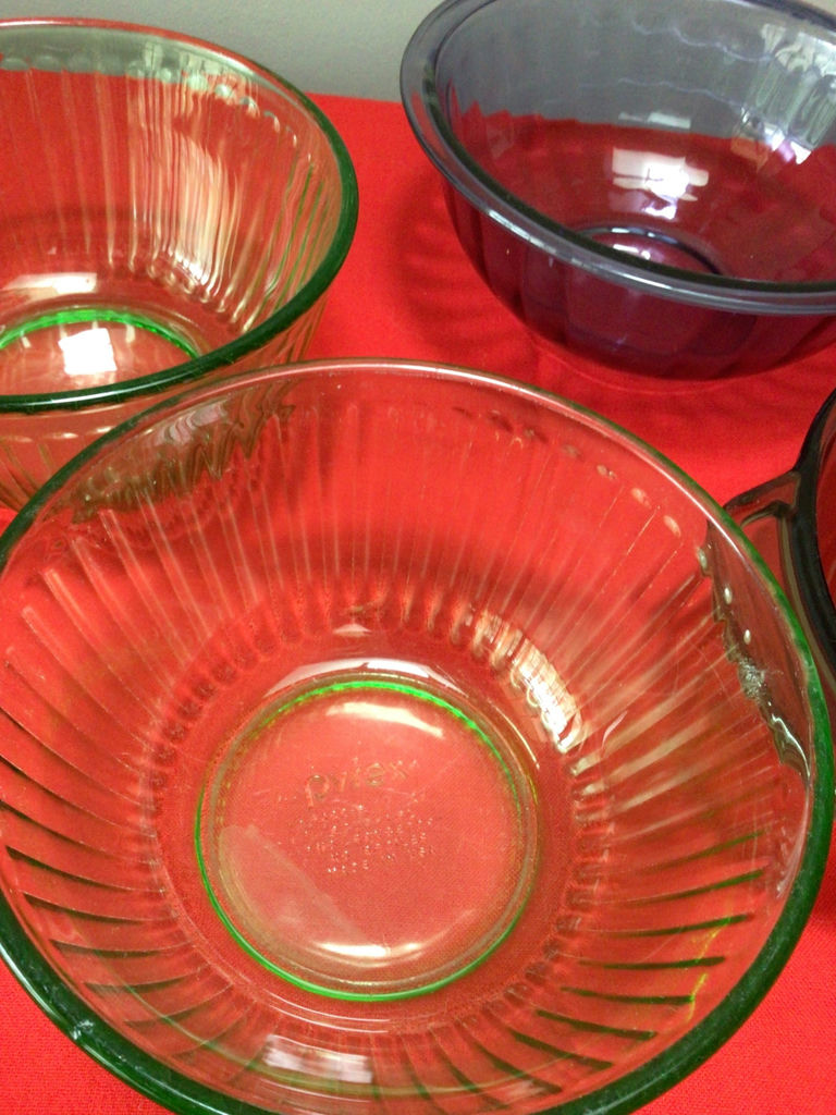 Set of Pyrex glass bowls and red casserole dish - image 2 of 5