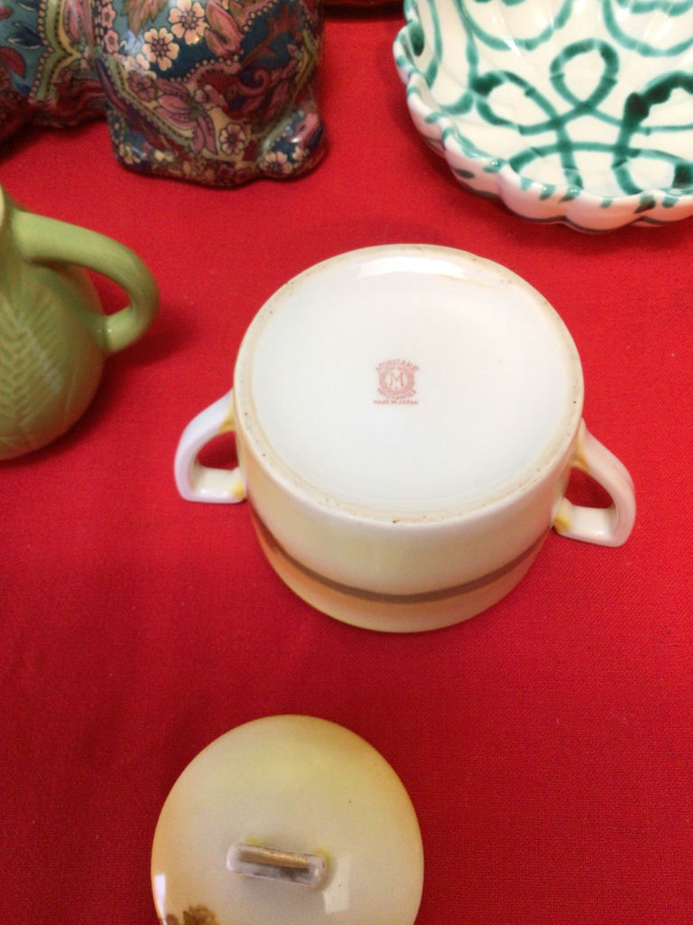 Assorted ceramics, glassware, and decorative items - image 2 of 6