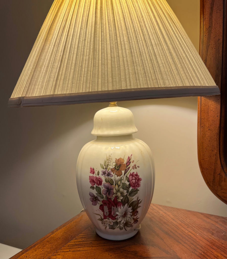 Pair of floral ceramic lamps - image 2 of 2