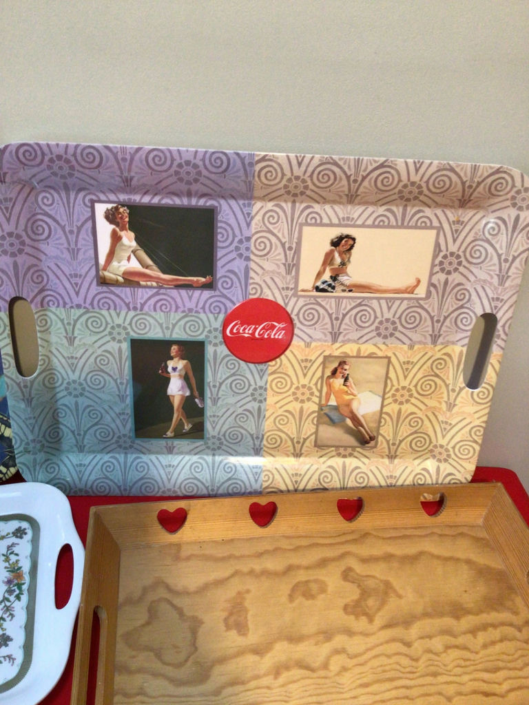 Assorted decorative serving trays - image 2 of 5