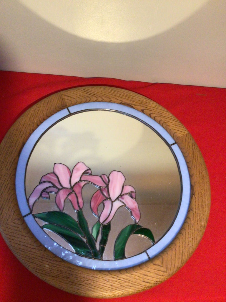 Round stained-glass floral mirror - image 1 of 2