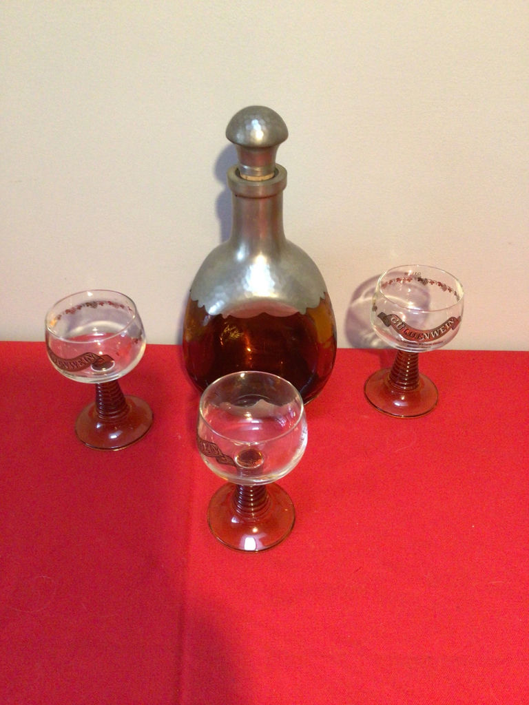 Decanter with three stemmed glasses - image 1 of 3