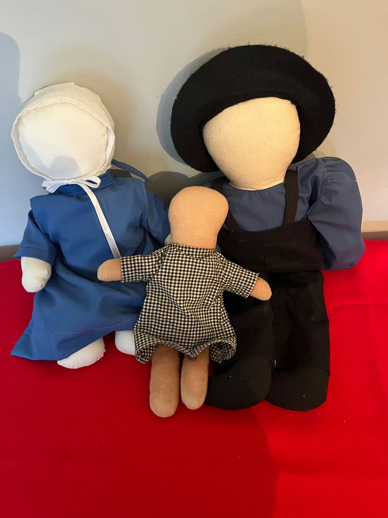 Amish Family Cloth Dolls - image 1 of 1