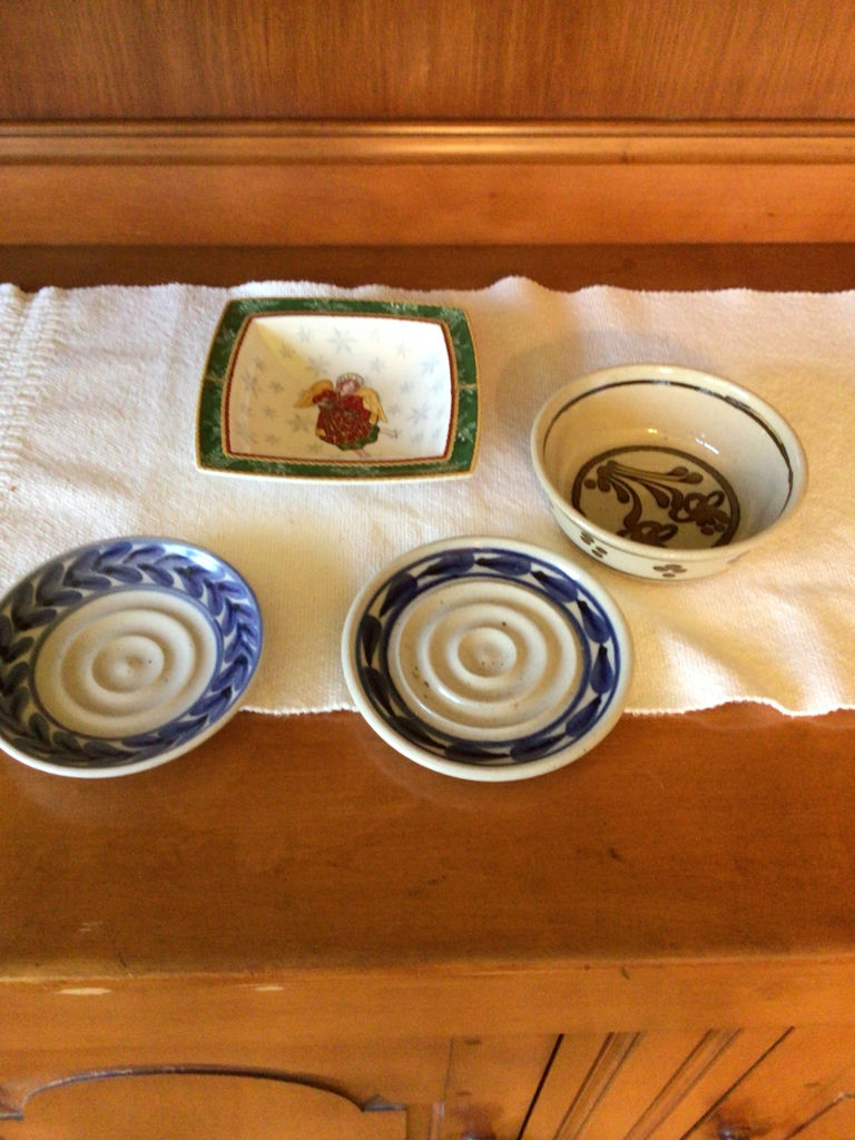 Ceramic bowls and Wedgewood square dish - image 1 of 2