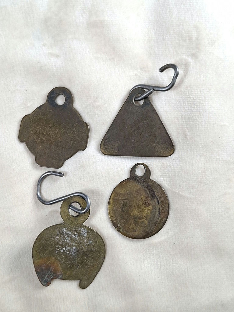 Vintage Windsor Brass Dog Tag Licenses - image 5 of 5